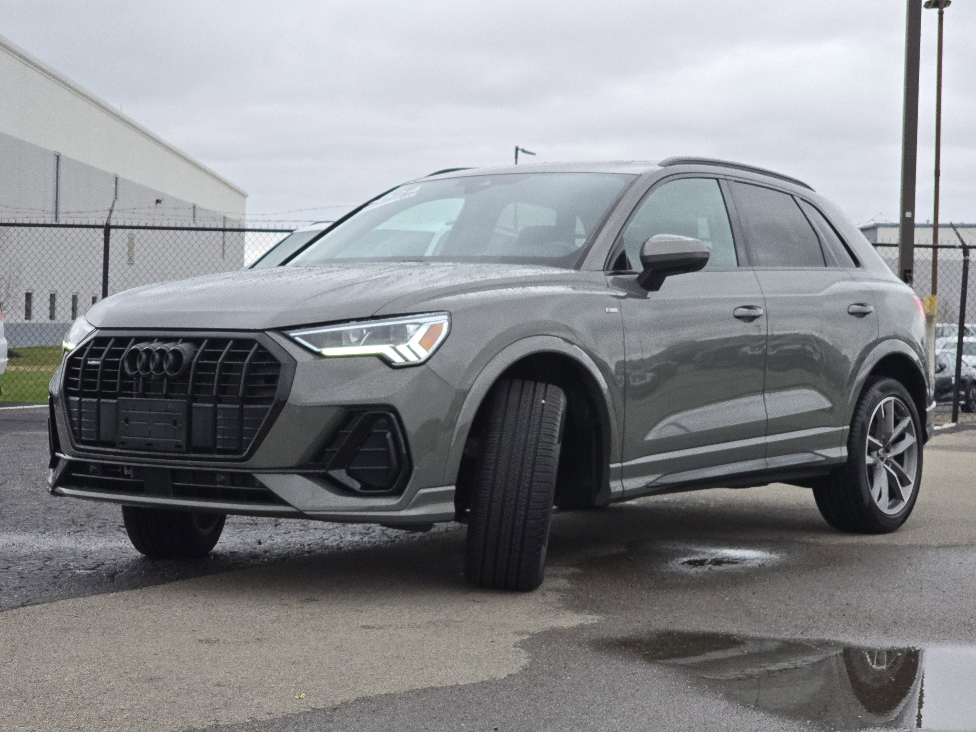 Certified 2024 Audi Q3 2.0T Premium Plus image 3