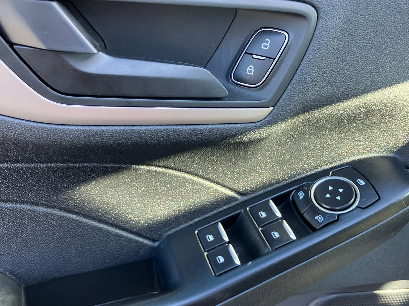 Used 2022 Ford Escape SE w/ SE Sport Appearance Package FWD image 11