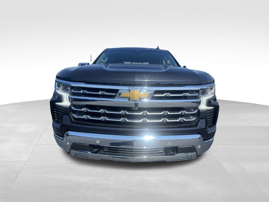 Used 2023 Chevrolet Silverado 1500 LTZ w/ LTZ Premium Package AWD/4WD image 19