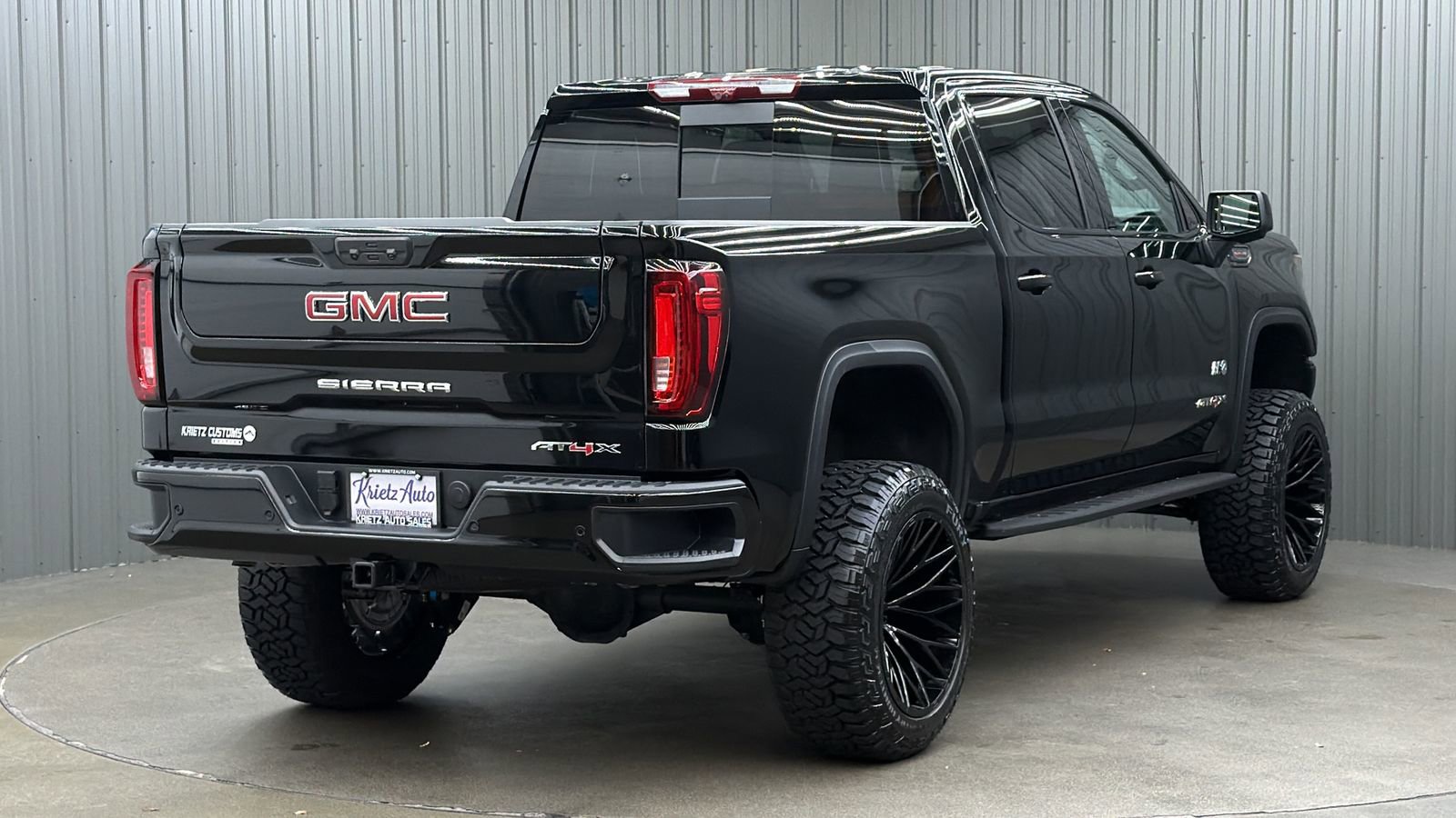 Used 2025 GMC Sierra 1500 AT4X image 5