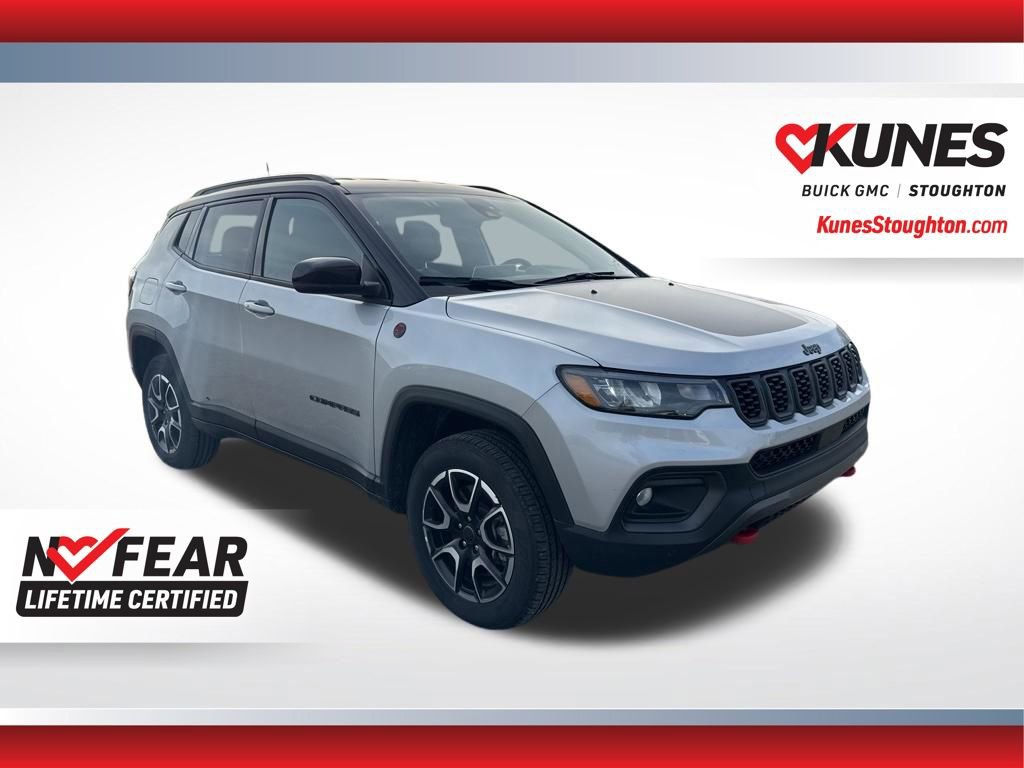 Used 2025 Jeep Compass Trailhawk AWD/4WD image 4