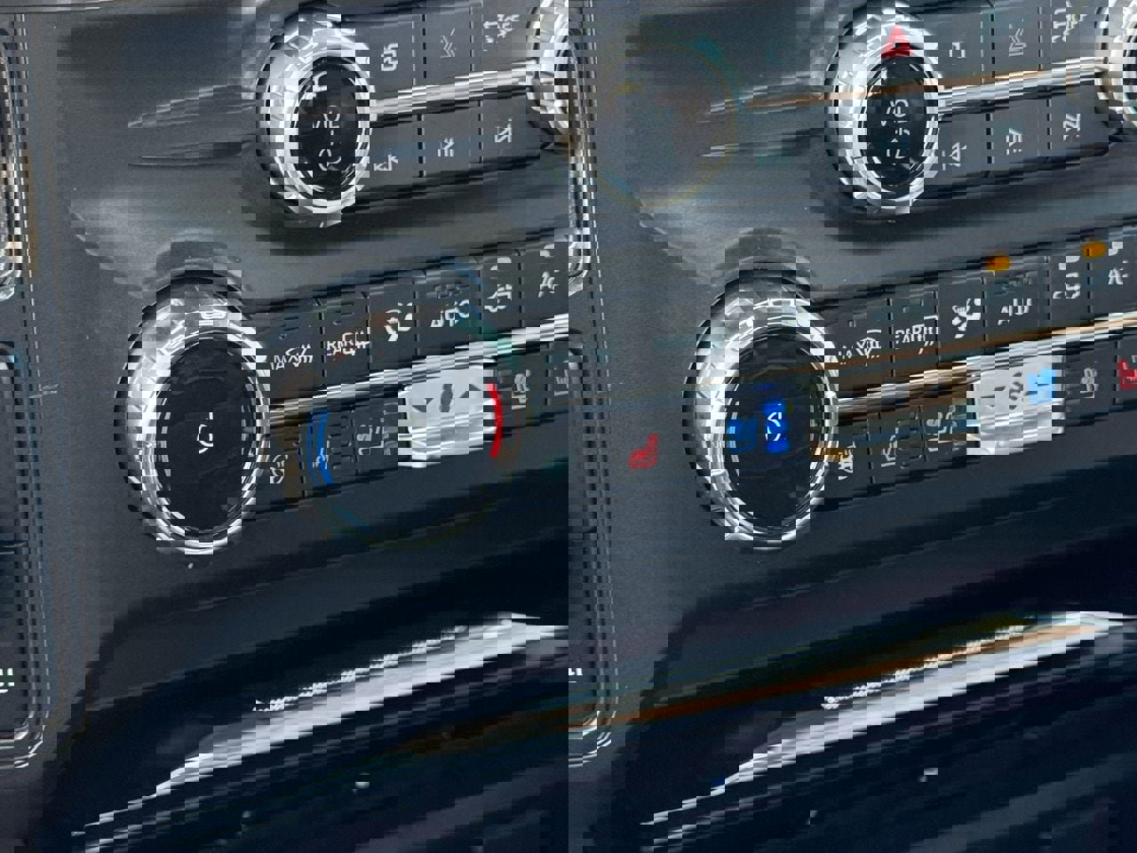 New 2026 Ford F350 King Ranch w/ FX4 Off-Road Package image 48