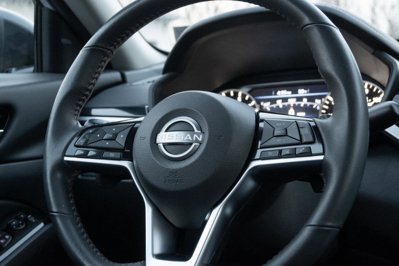 Used 2023 Nissan Altima 2.5 SR w/ SR Premium Package image 29
