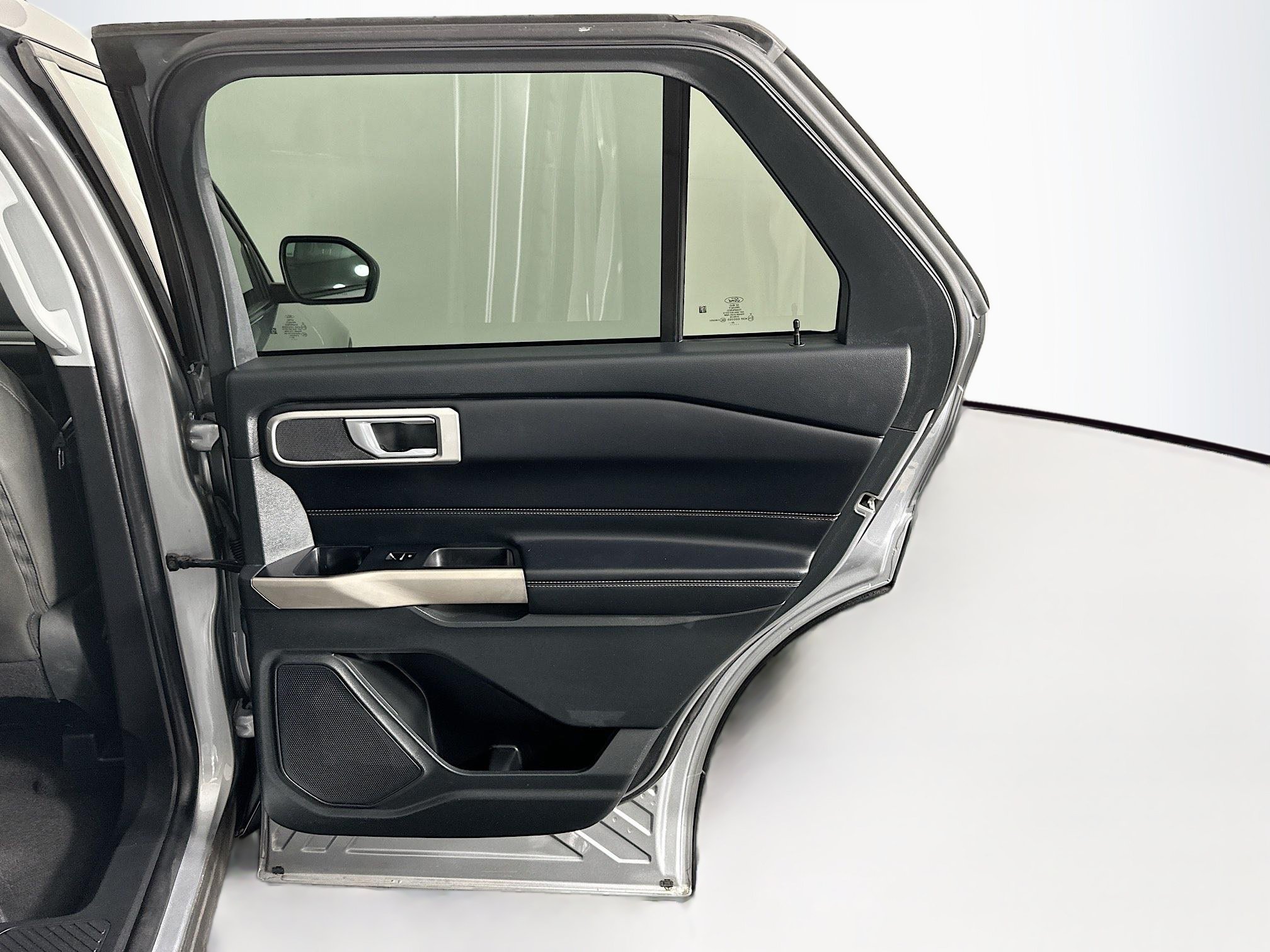 Used 2022 Ford Explorer XLT RWD image 31