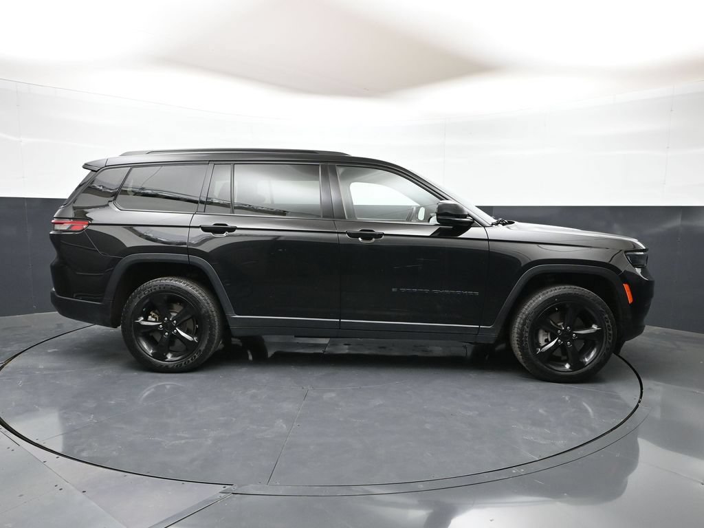 Used 2022 Jeep Grand Cherokee L Laredo AWD/4WD image 27