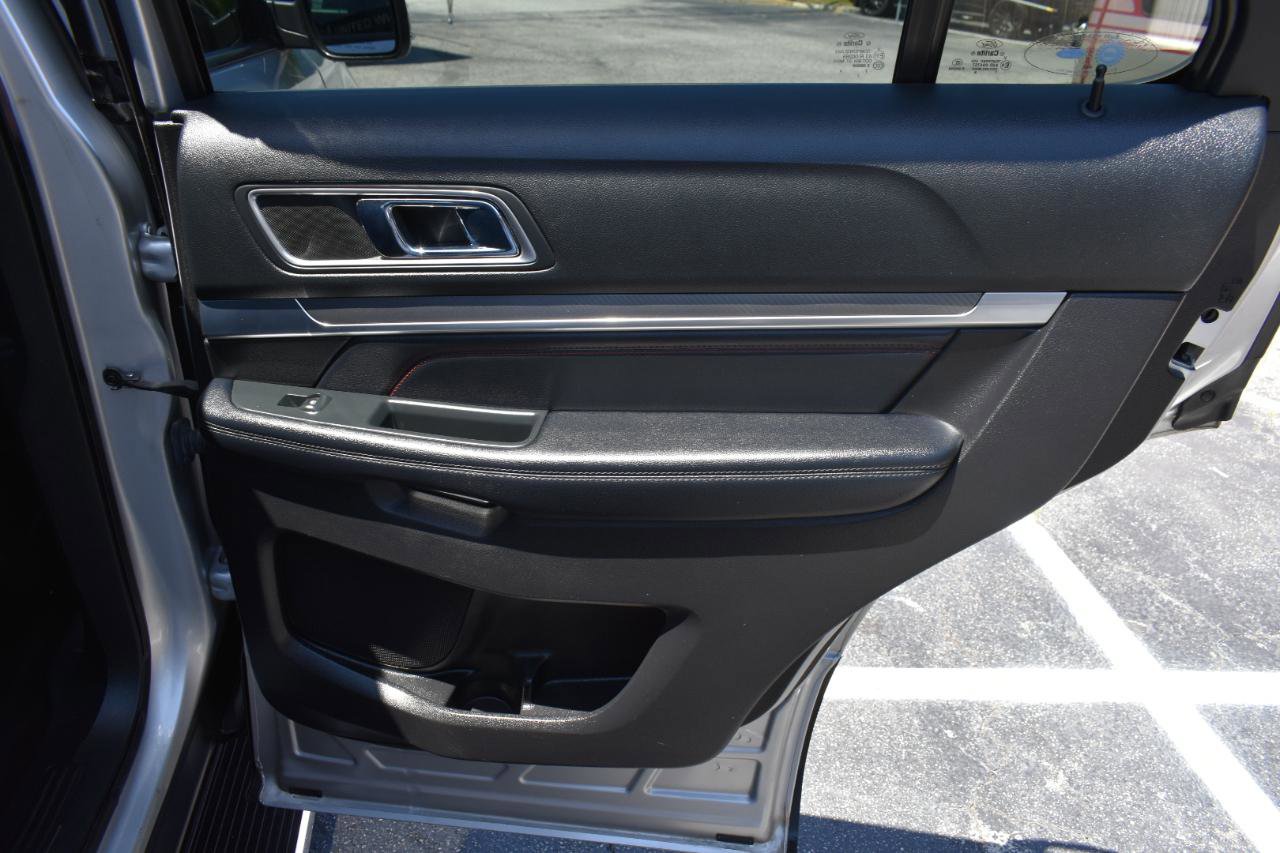 Used 2017 Ford Explorer Sport w/ Equipment Group 401A AWD/4WD image 40