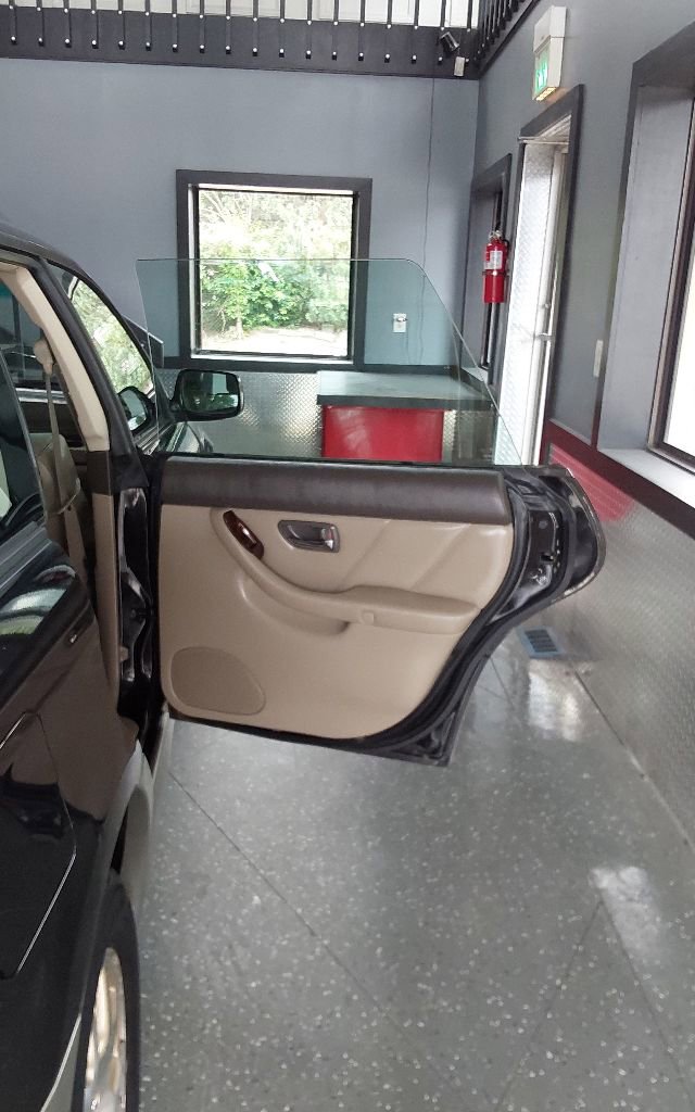 Used 2001 Subaru Outback H6 L.L. Bean Edition image 16