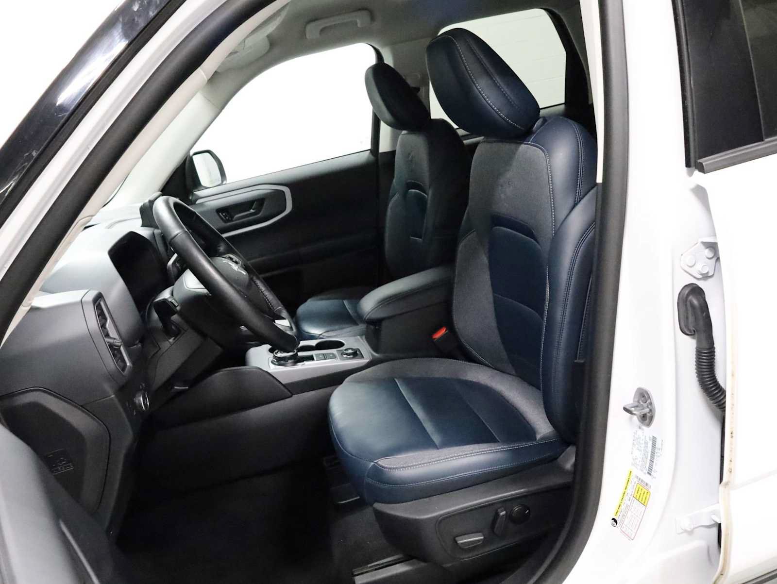 Used 2022 Ford Bronco Sport Outer Banks w/ Tech Package AWD/4WD image 5