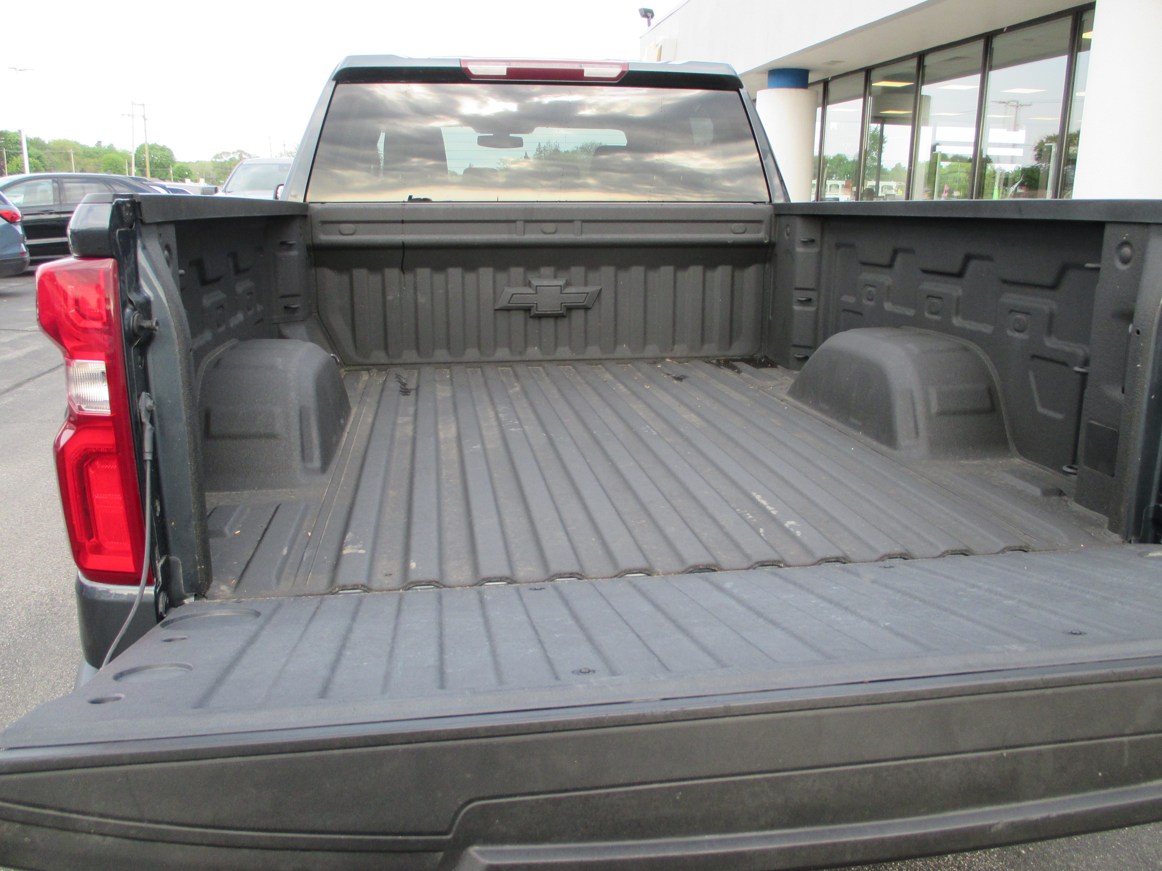 Used 2021 Chevrolet Silverado 1500 LT Trail Boss w/ Bed Protection Package AWD/4WD image 10