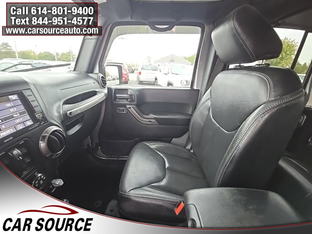 Used 2018 Jeep Wrangler Unlimited Sahara w/ Dual Top Group image 15