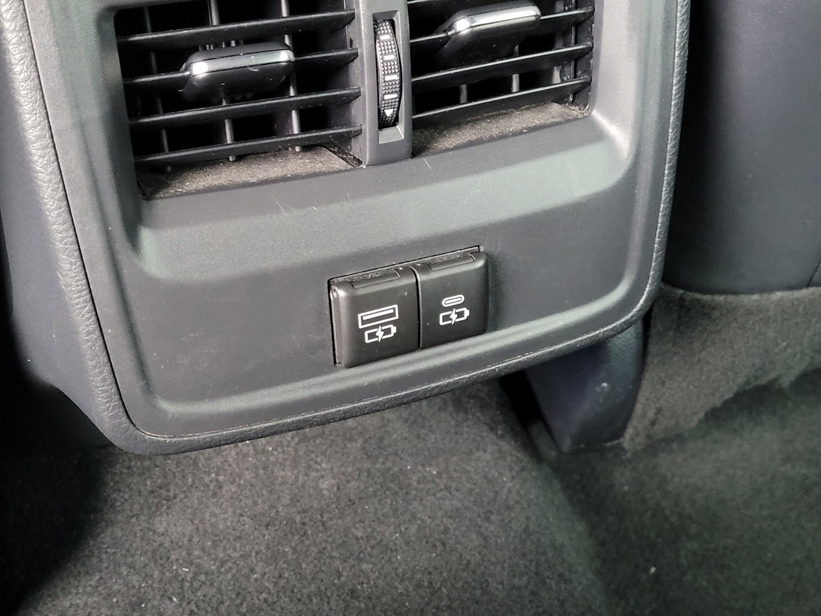 Certified 2022 Toyota Avalon XLE image 10