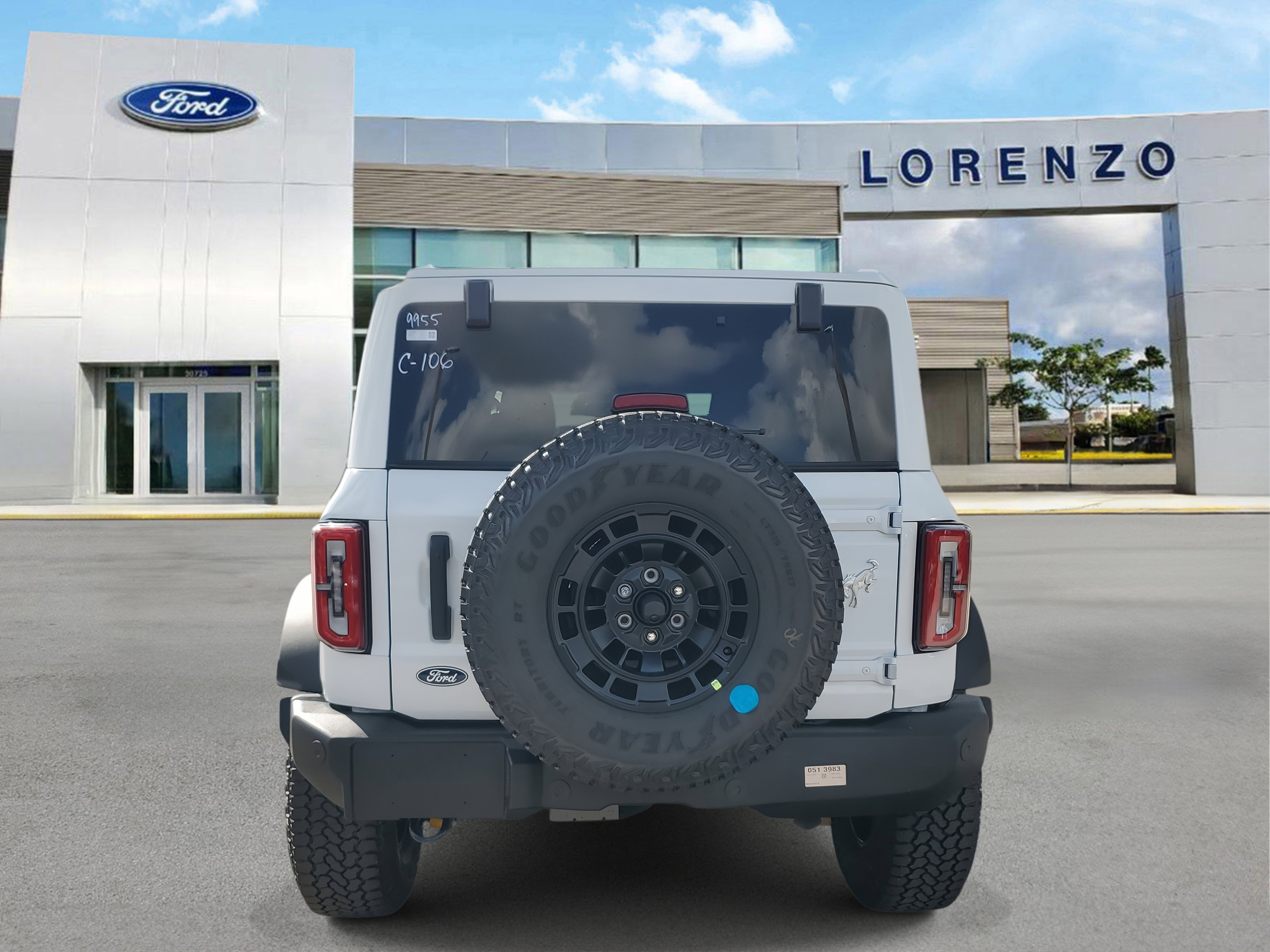 New 2026 Ford Bronco Outer Banks w/ Sasquatch Package AWD/4WD image 5