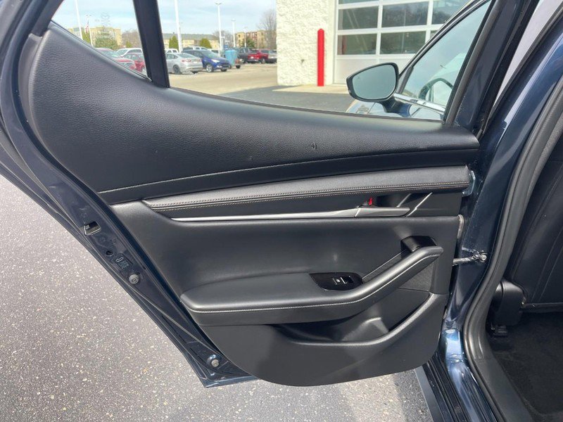 Used 2024 MAZDA MAZDA3 s image 18