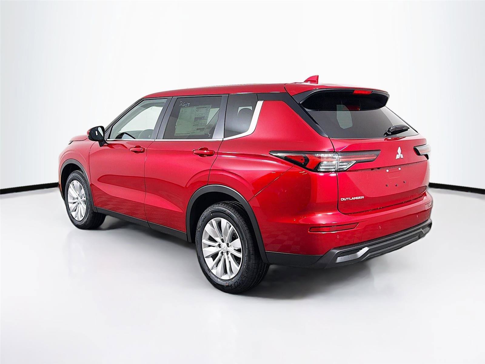 New 2026 Mitsubishi Outlander ES image 5