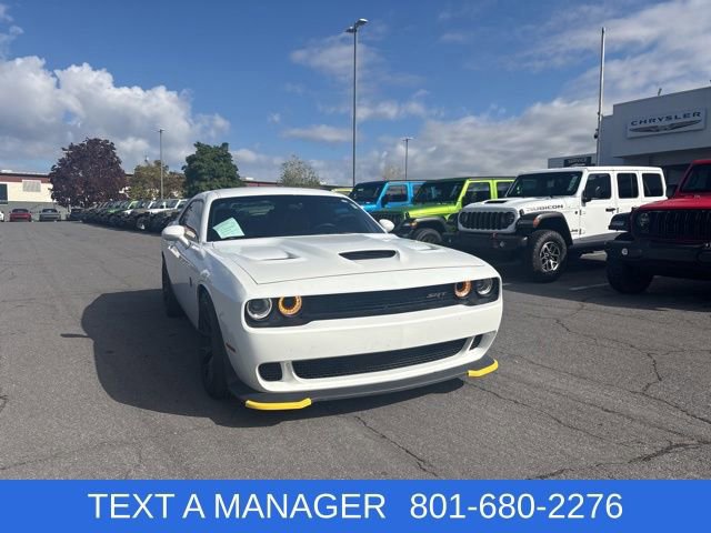 Used 2015 Dodge Challenger SRT Hellcat RWD image 3