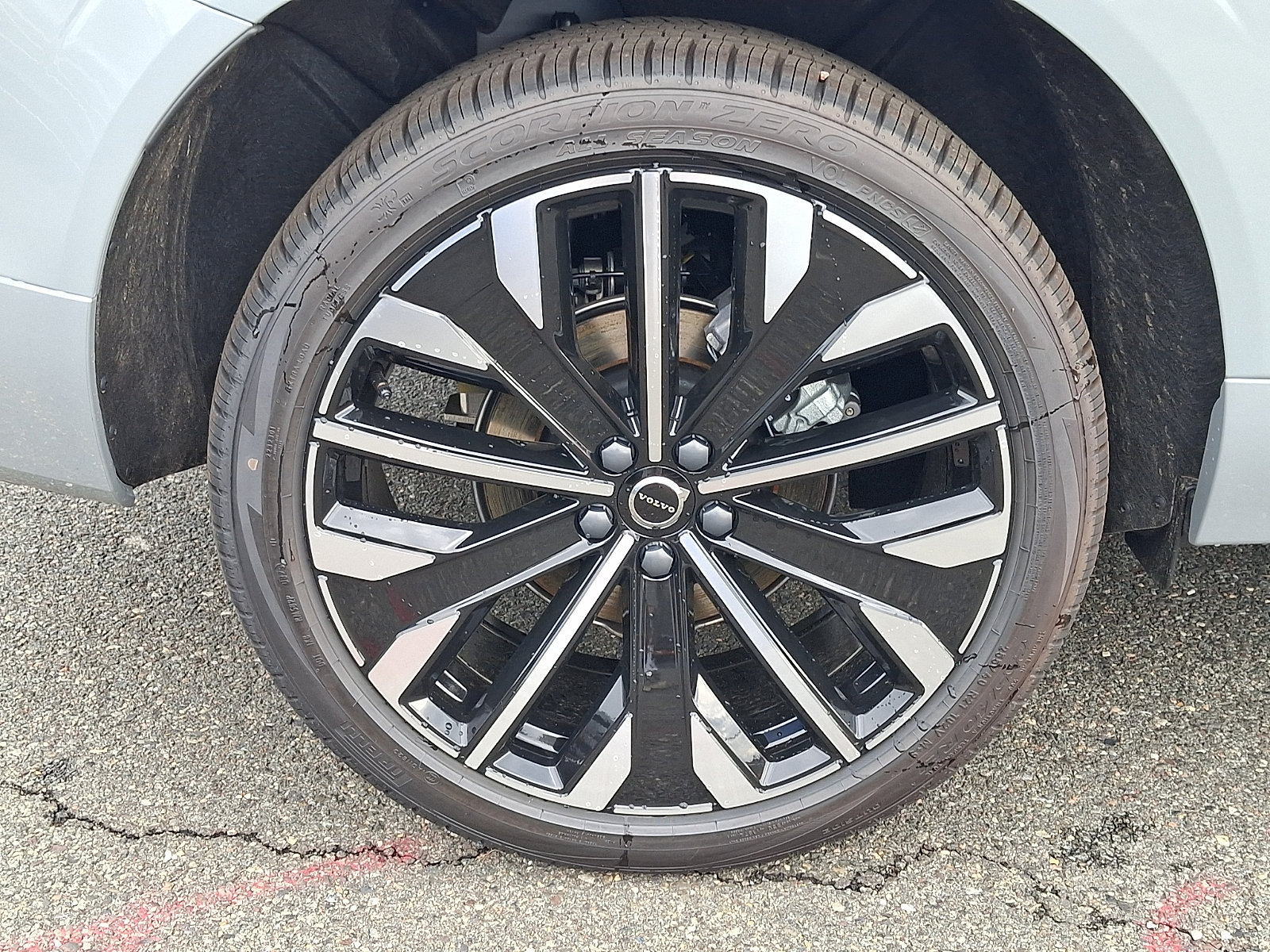 New 2027 Volvo XC60 B5 Ultra AWD/4WD image 7