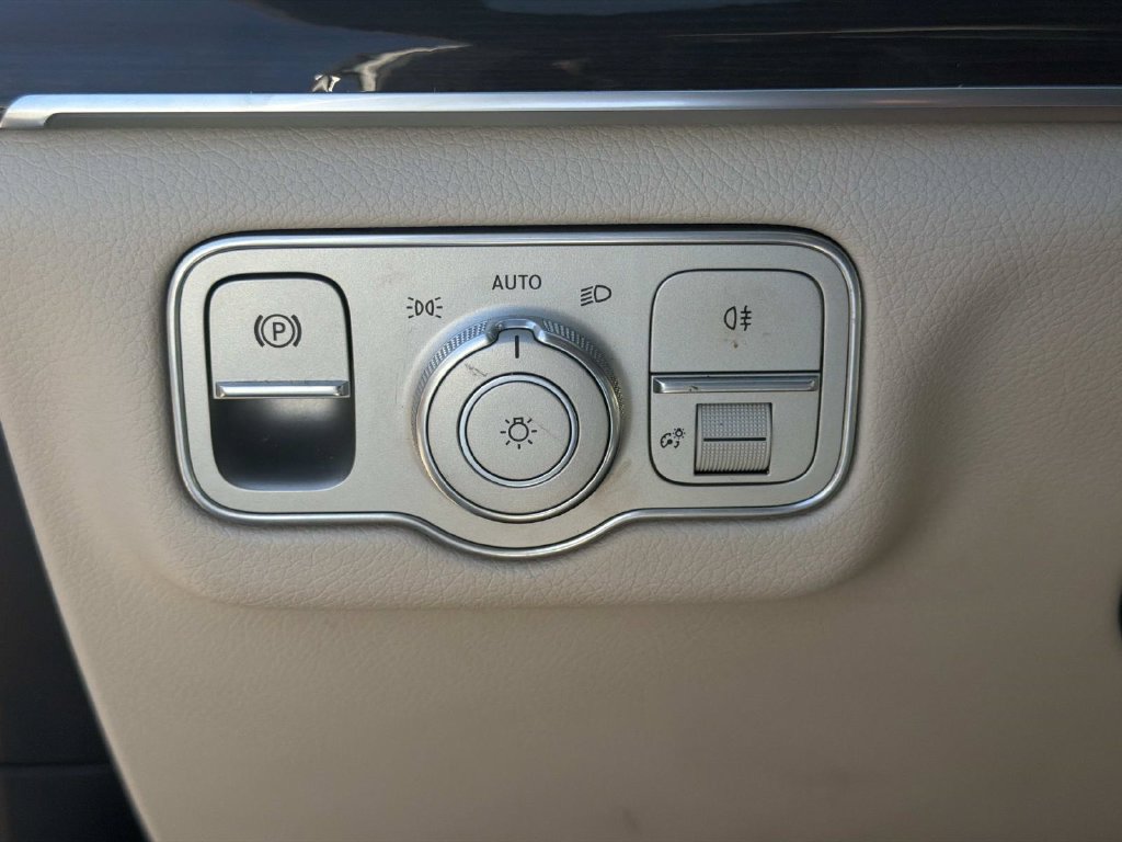 Used 2025 Mercedes-Benz GLE 350 4MATIC image 21