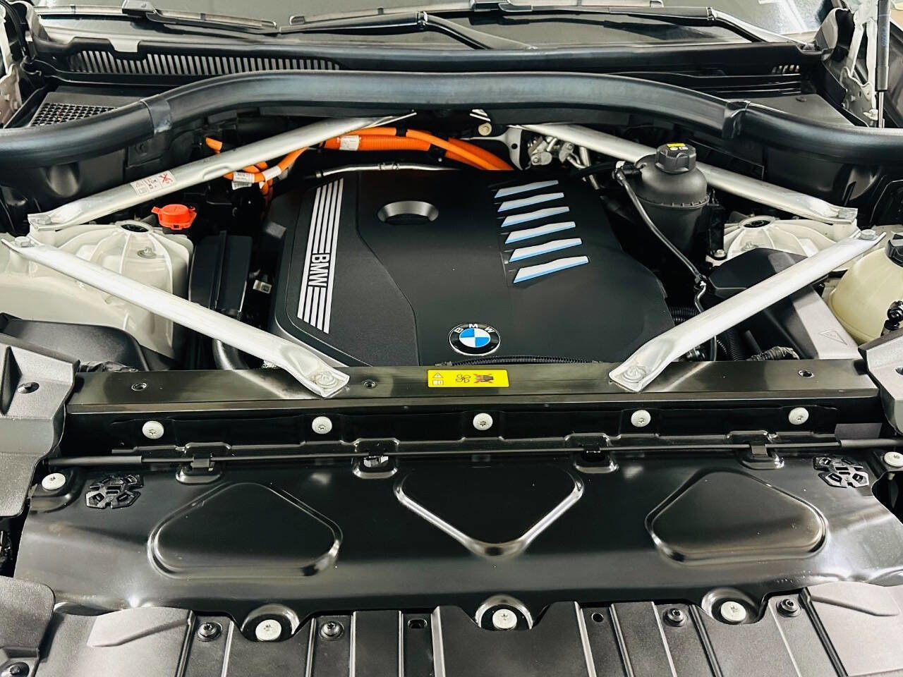 Used 2021 BMW X5 xDrive45e w/ Executive Package image 28