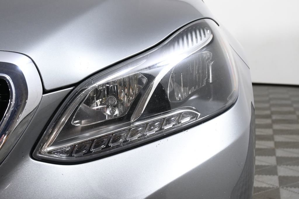 Used 2014 Mercedes-Benz E 350 4MATIC Sedan image 11