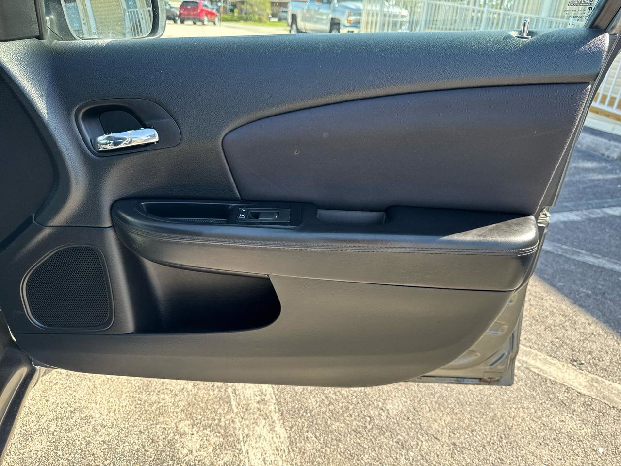 Used 2013 Chrysler 200 Touring FWD image 10