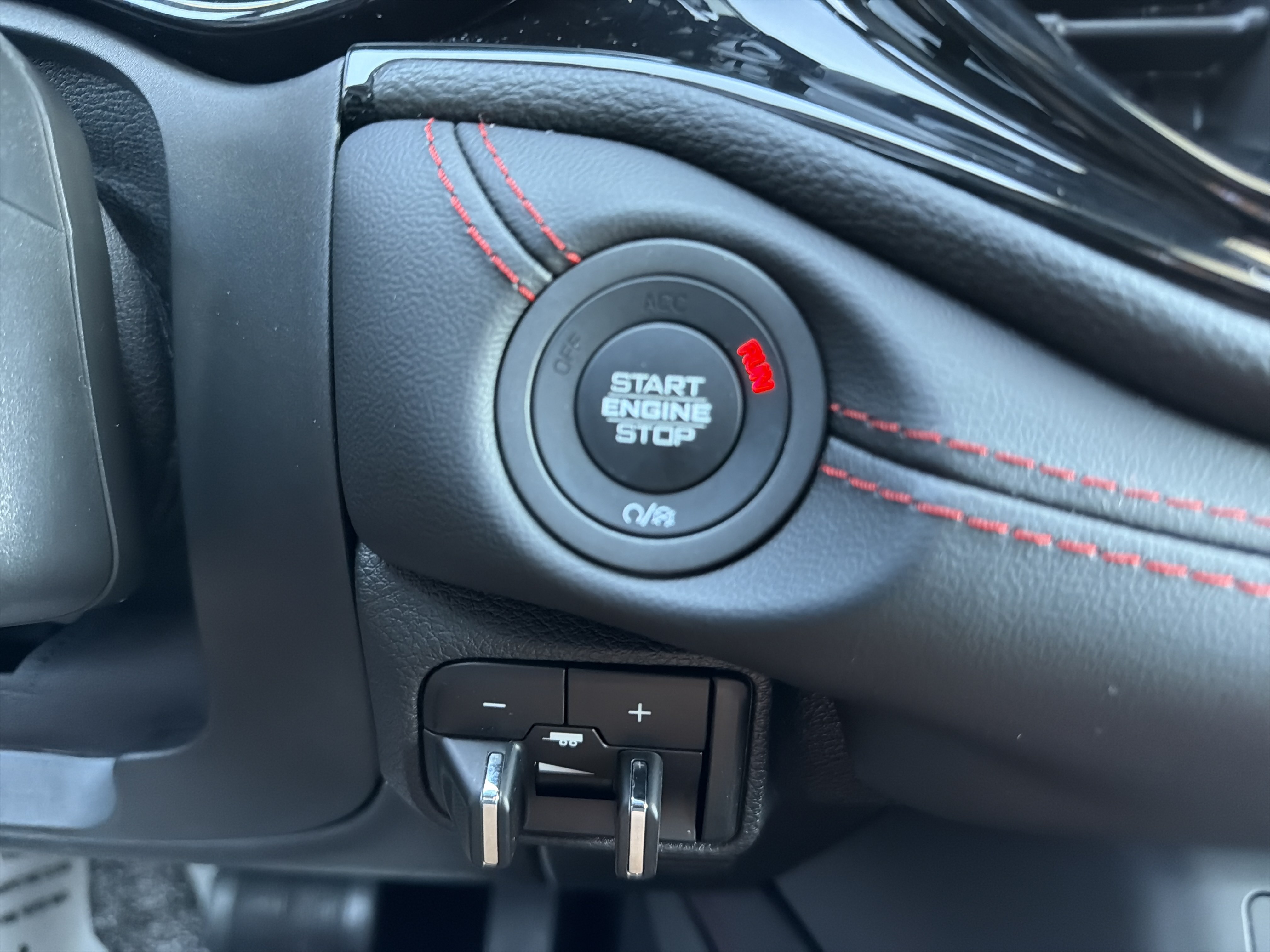 Used 2025 Dodge Durango GT AWD/4WD image 24