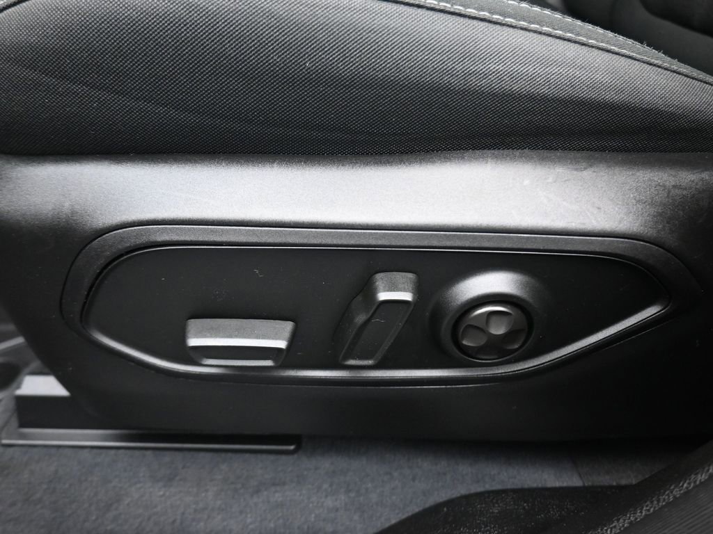 Used 2023 Jeep Grand Cherokee L Laredo AWD/4WD image 12