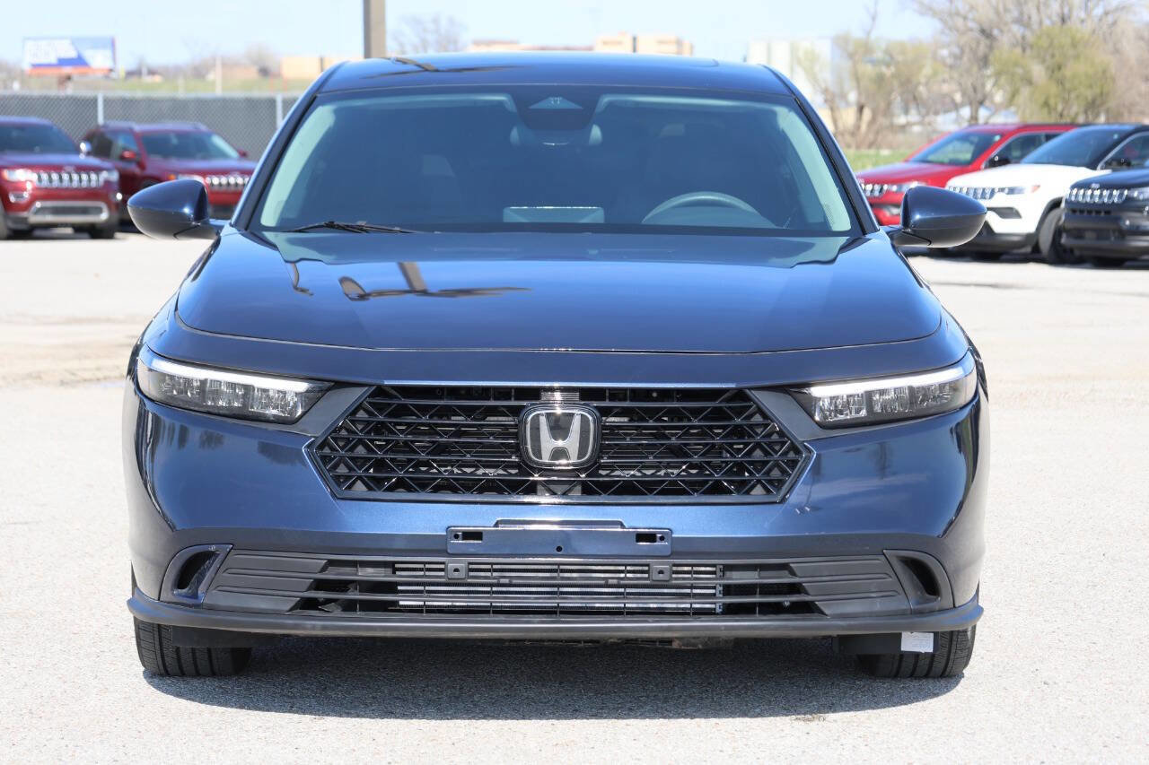 Used 2023 Honda Accord EX image 2