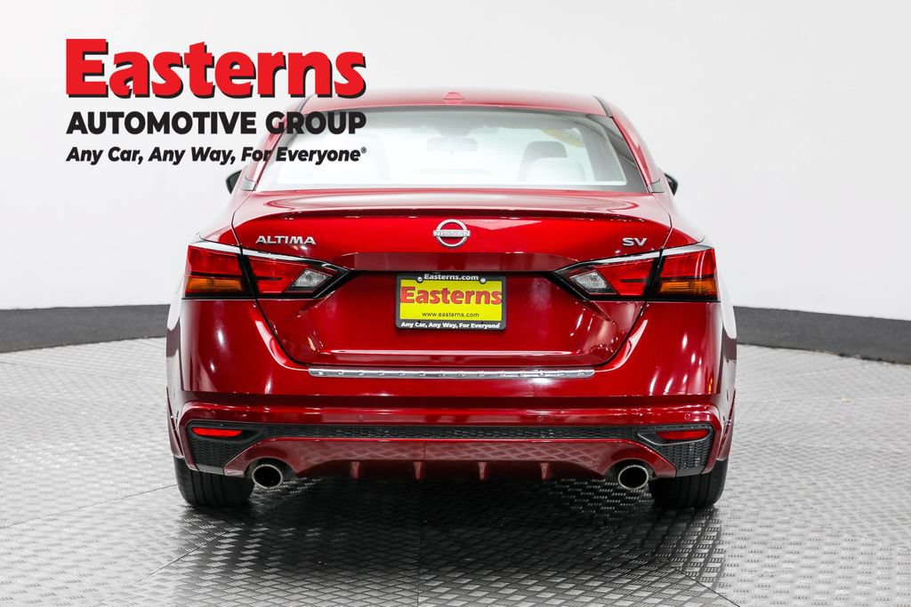 Used 2023 Nissan Altima 2.5 SV w/ SV Premium Package FWD image 6