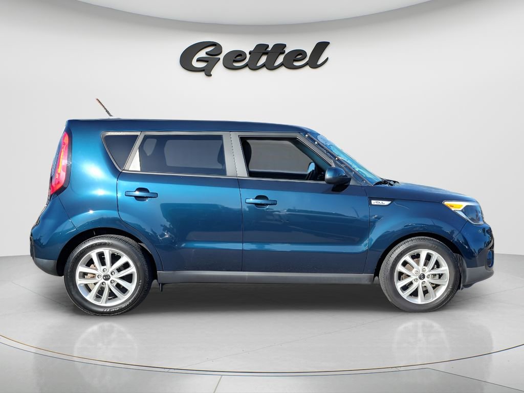 Used 2019 Kia Soul + image 3