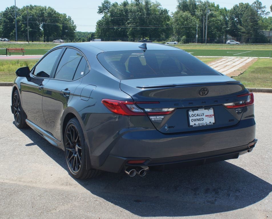 Used 2026 Toyota Camry SE FWD image 15