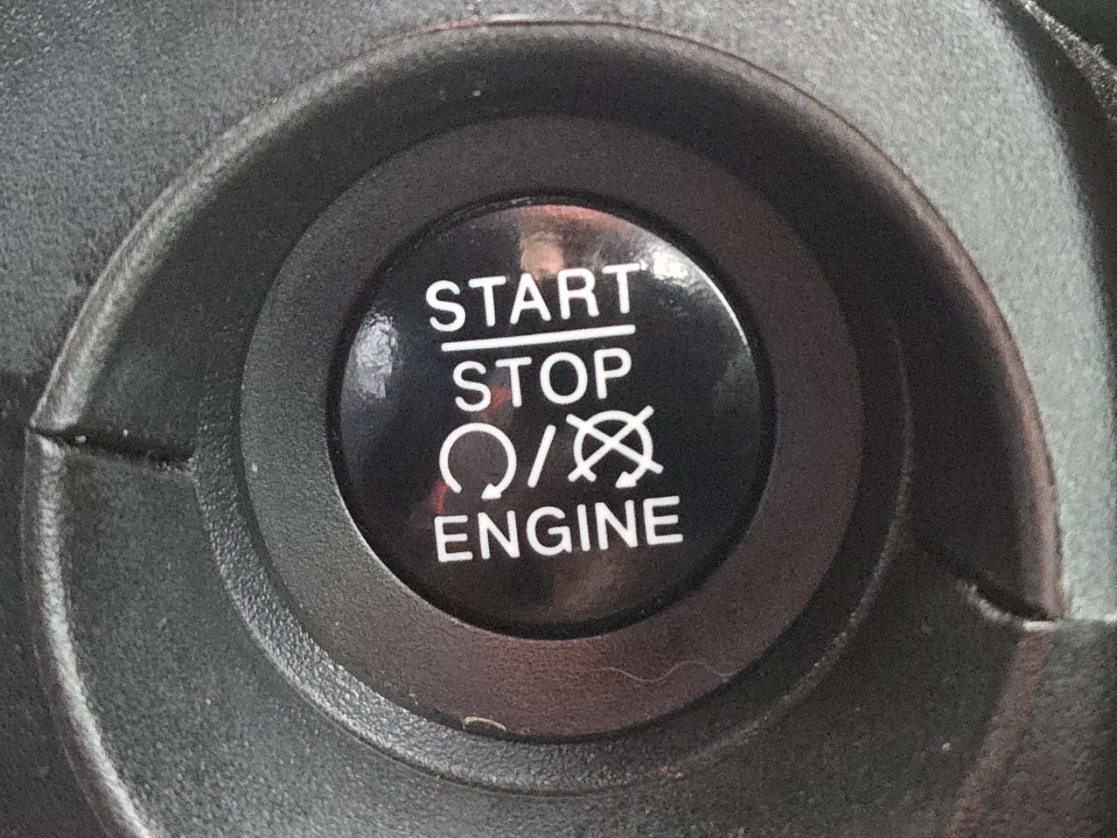 Used 2018 Jeep Compass Limited image 31