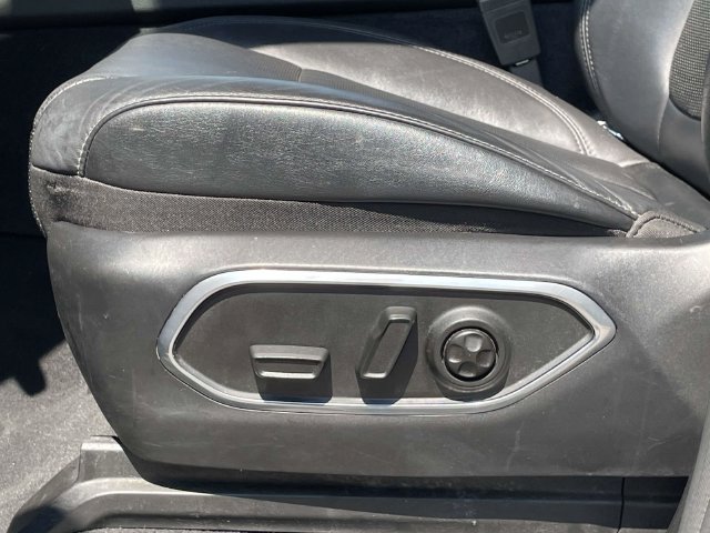 Used 2024 Jeep Wagoneer Series II AWD/4WD image 16