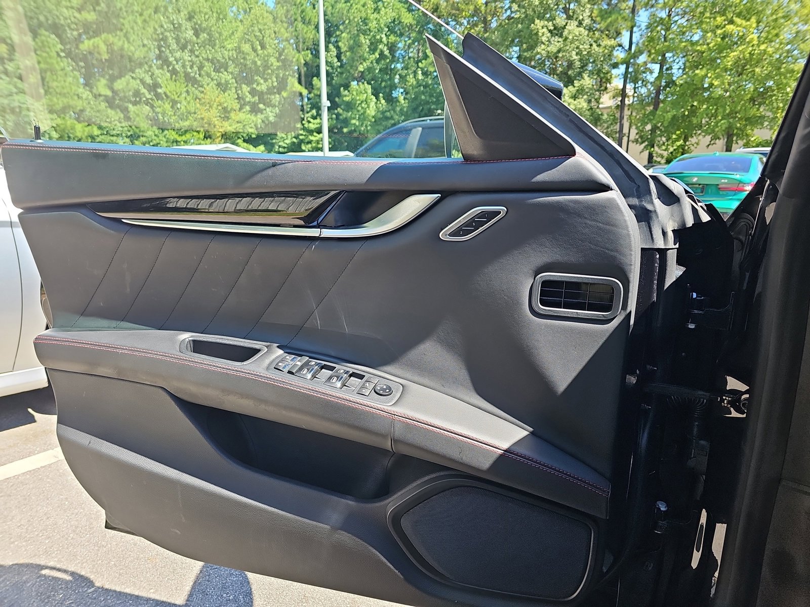 Used 2022 Maserati Ghibli Modena Q4 image 29