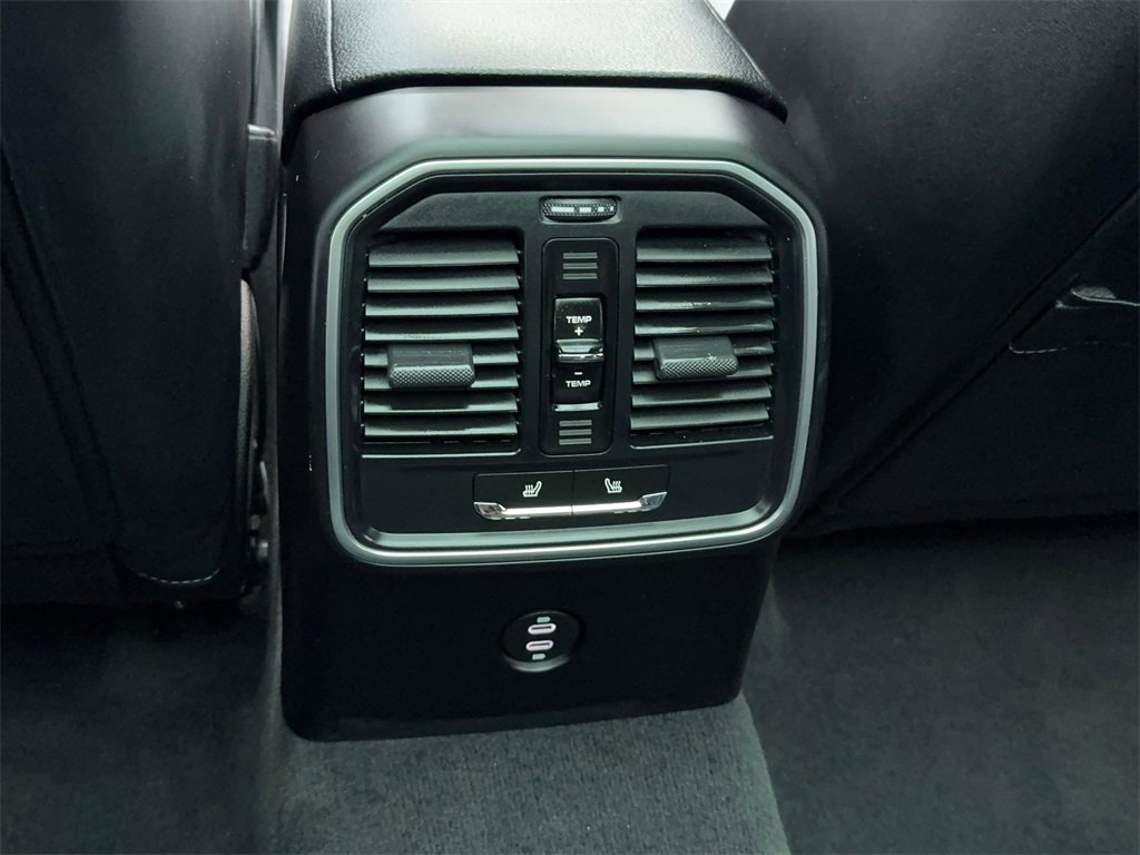 Used 2024 Porsche Macan image 42