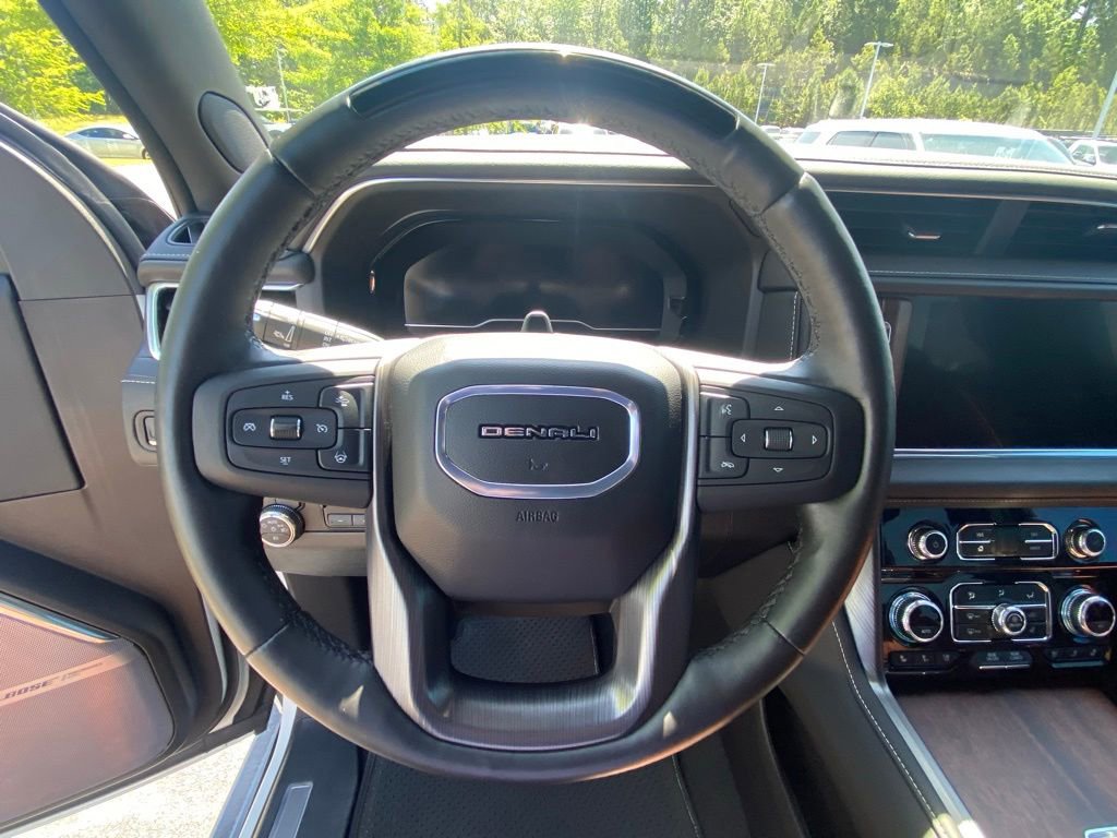 Used 2024 GMC Yukon Denali Ultimate AWD/4WD image 12