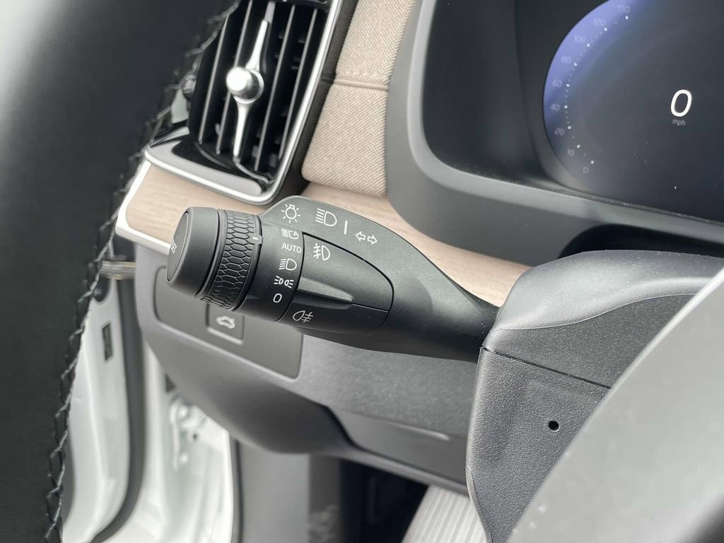 New 2026 Volvo XC90 B6 Ultra w/ Protection Package Premier image 15