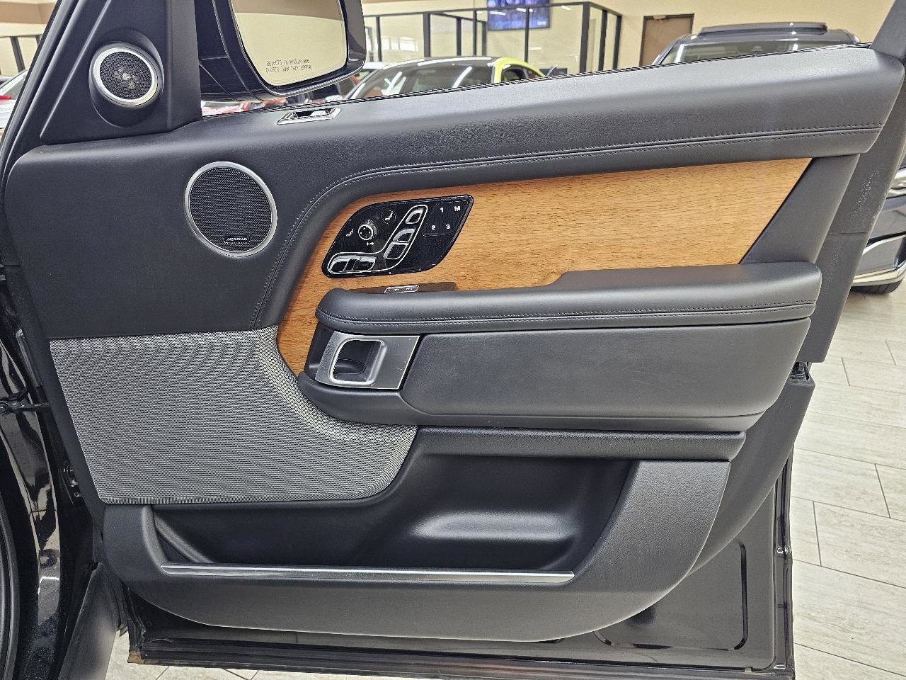 Used 2021 Land Rover Range Rover Long Wheelbase Autobiography image 39