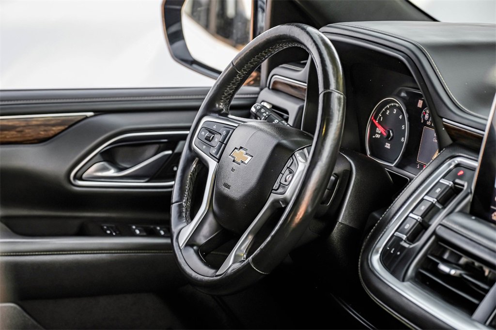 Used 2021 Chevrolet Suburban Premier w/ Premium Package image 14