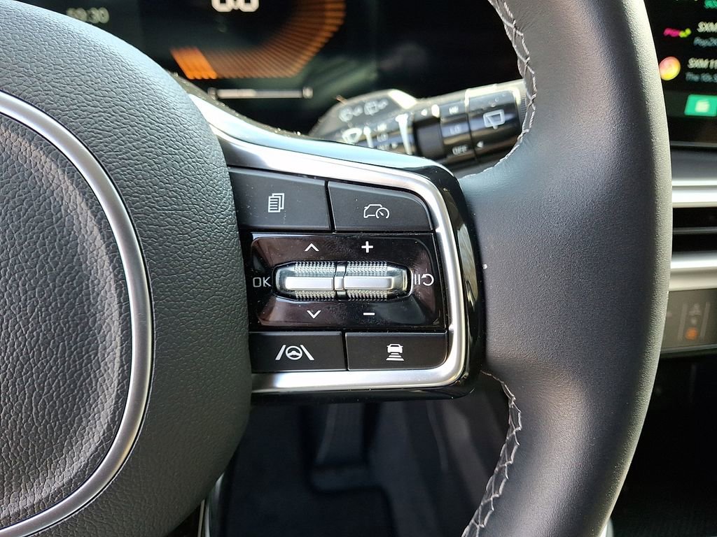 Certified 2025 Kia Sorento S image 23