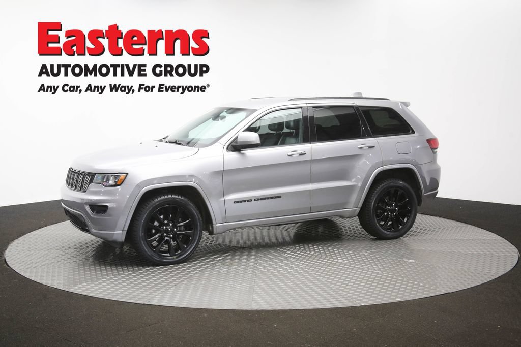 Used 2017 Jeep Grand Cherokee Altitude AWD/4WD image 57