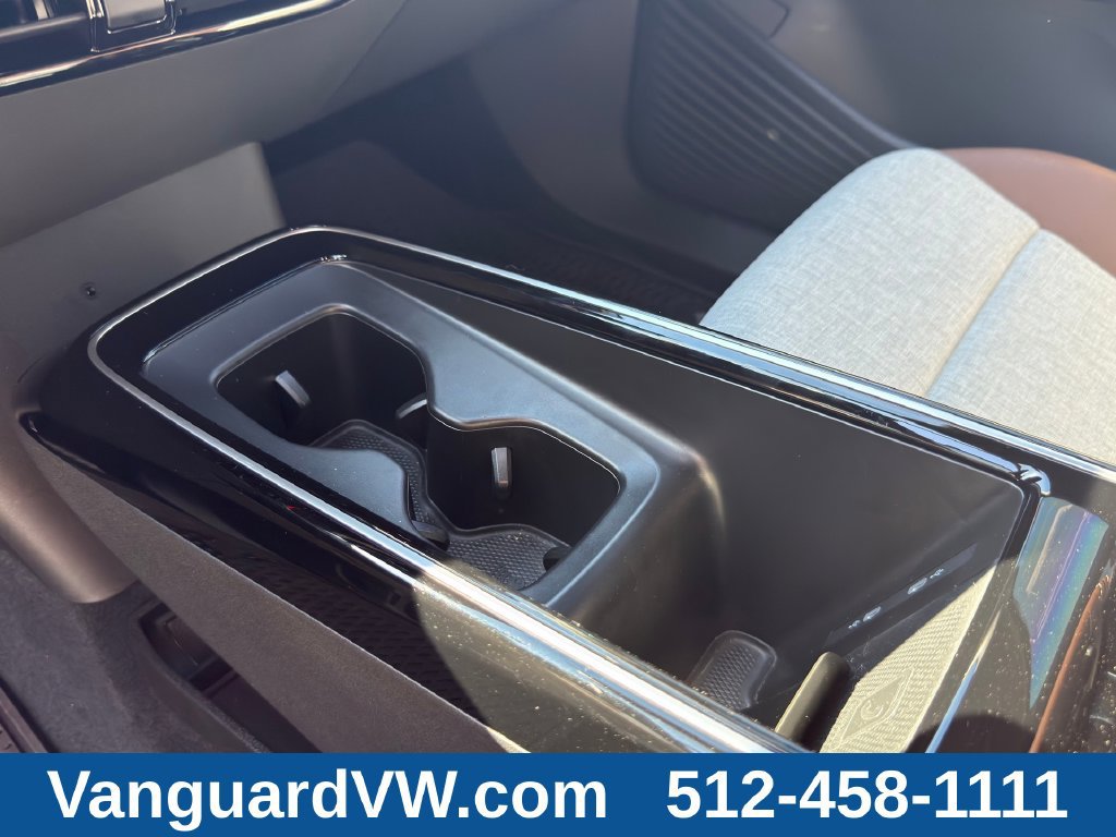 Used 2025 Volkswagen ID.4 Pro RWD image 14
