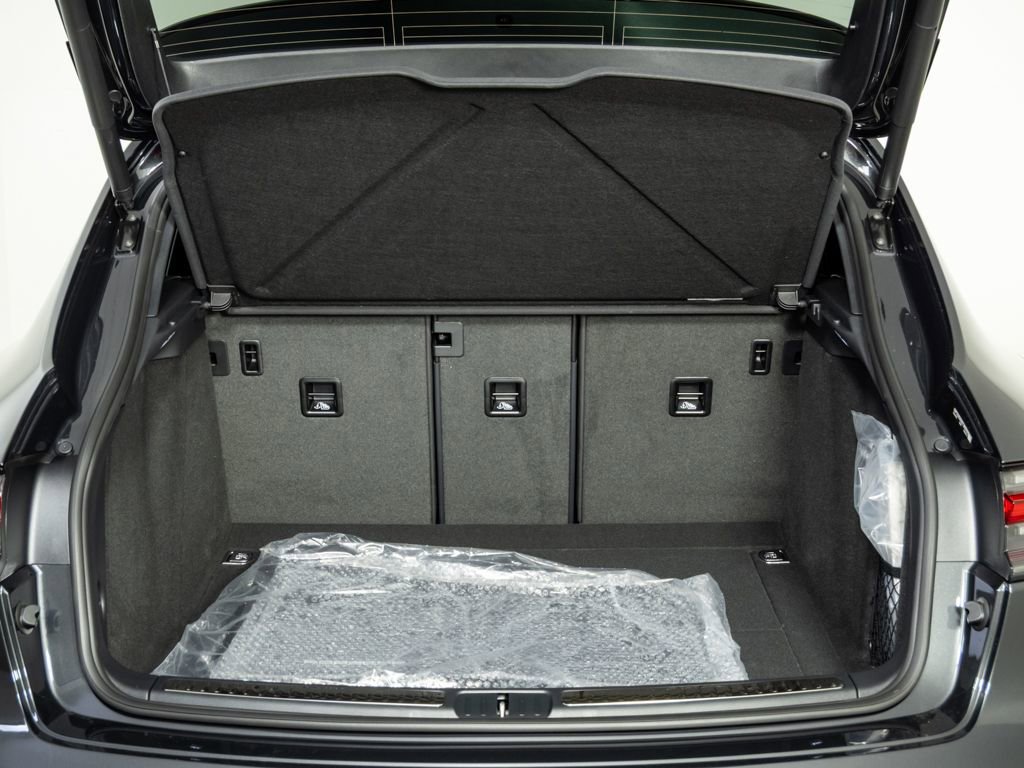 New 2026 Porsche Macan image 31