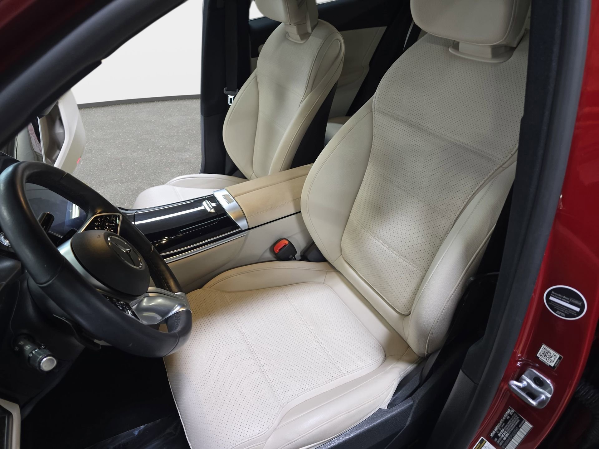 Used 2023 Mercedes-Benz GLC 300 4MATIC image 15