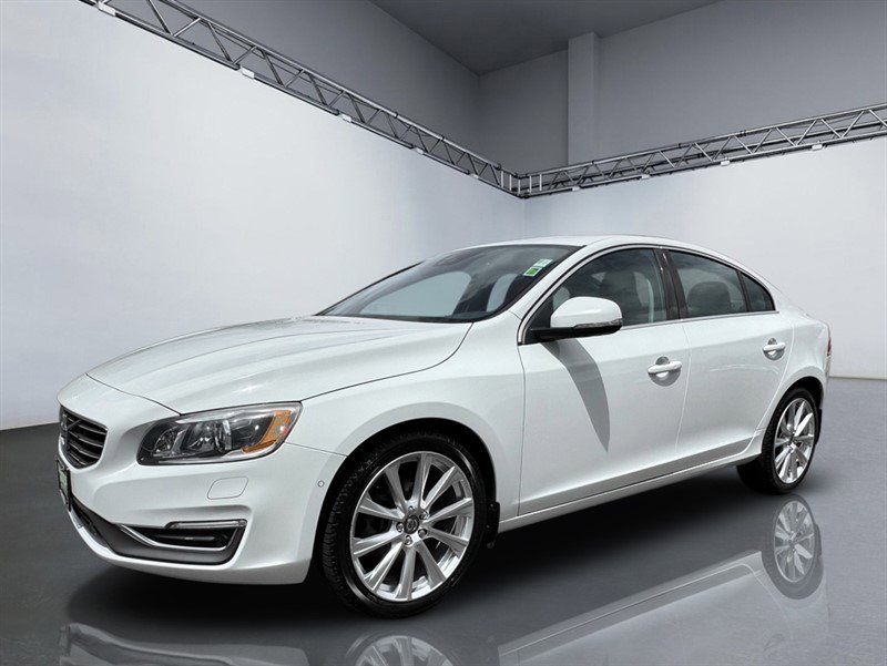 Used 2016 Volvo S60 T5 Inscription Platinum FWD image 11
