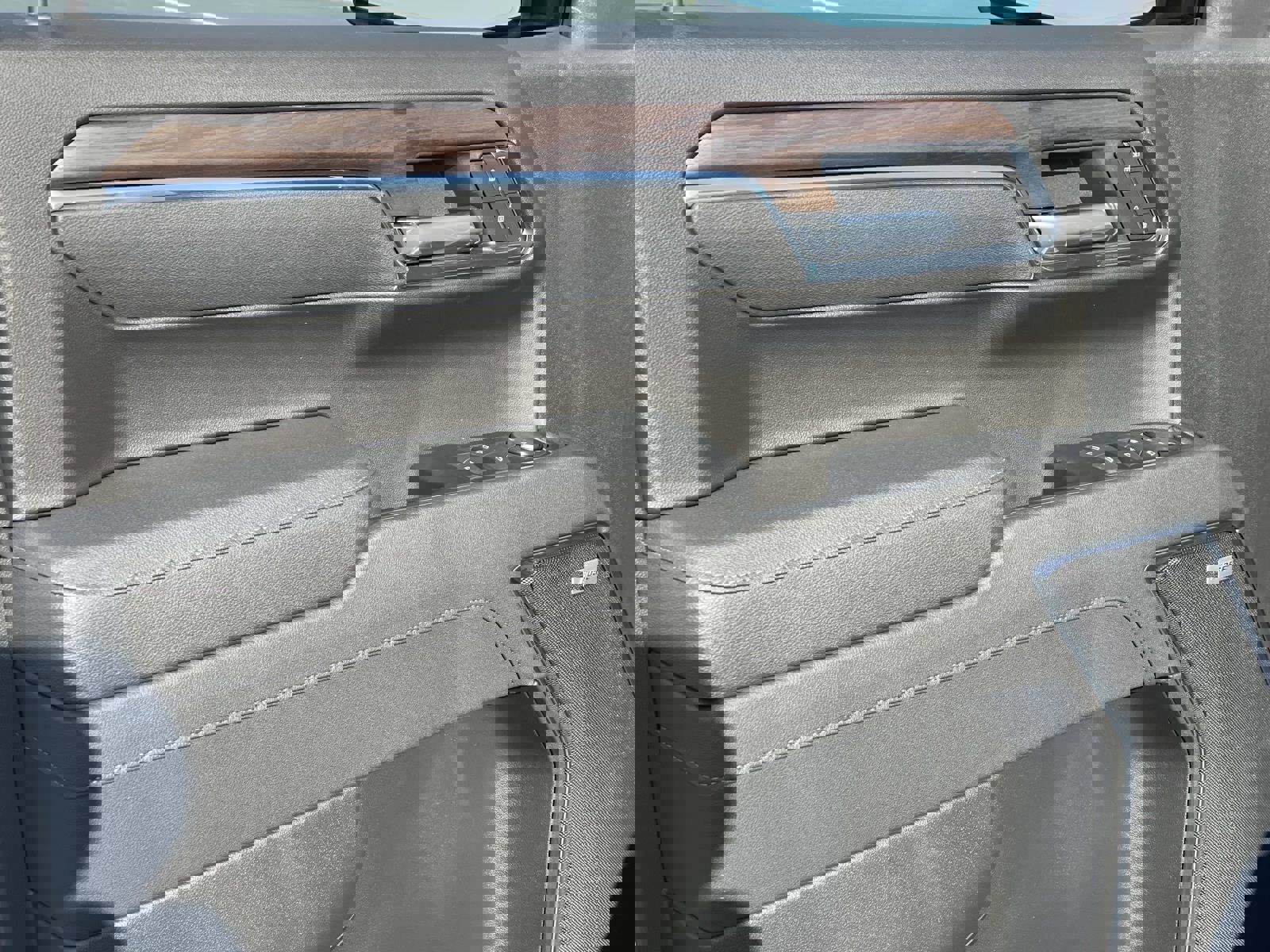 New 2026 GMC Sierra 1500 SLT w/ SLT Premium Package image 20