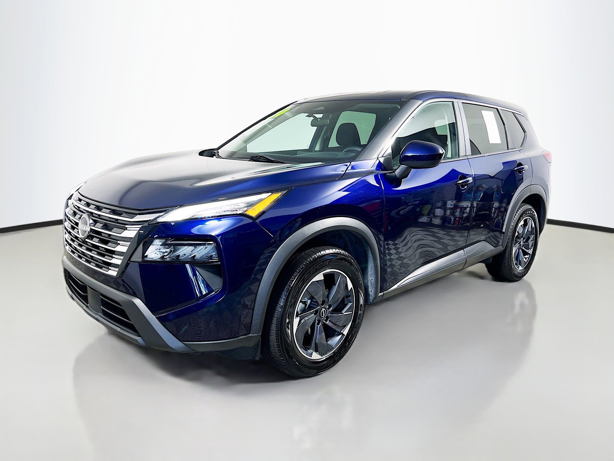 Used 2024 Nissan Rogue SV FWD image 10