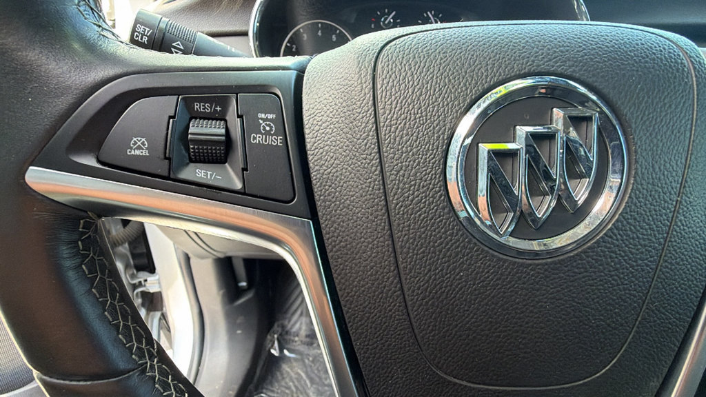 Used 2020 Buick Encore Preferred FWD image 19