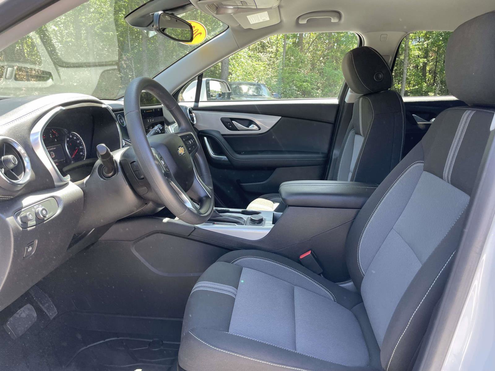 Used 2023 Chevrolet Blazer LT w/ Convenience Package image 4