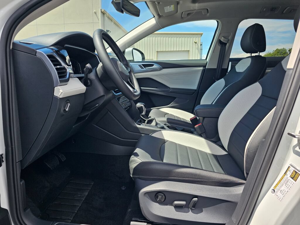 New 2026 Volkswagen Taos SEL AWD/4WD image 10