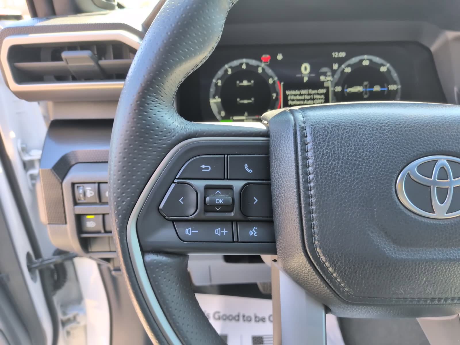 Used 2025 Toyota 4Runner Limited image 19